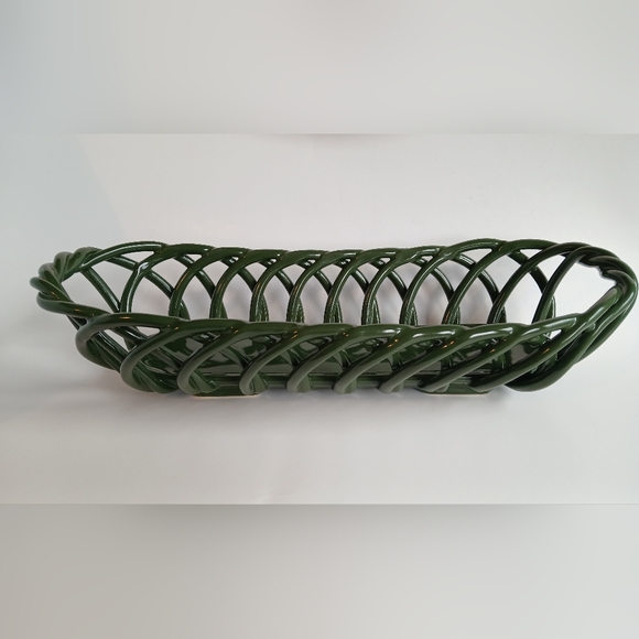 Vintage Green Ceramic Bread Basket - Picture 2 of 10